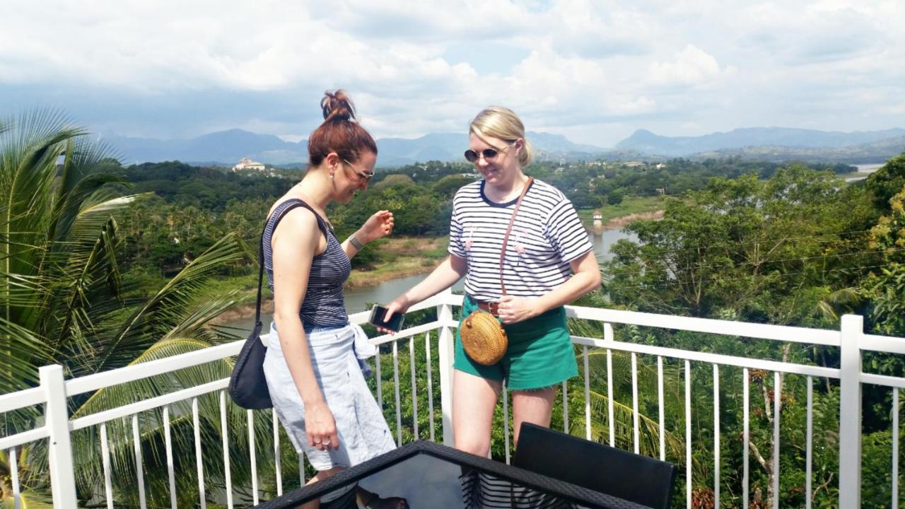 Mahaweli View Inn Kandy Dış mekan fotoğraf