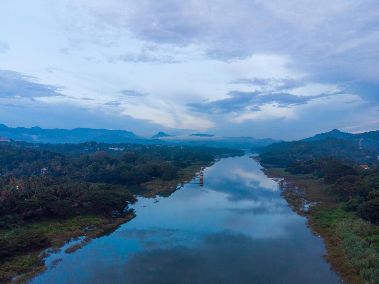 Mahaweli View Inn Kandy Dış mekan fotoğraf